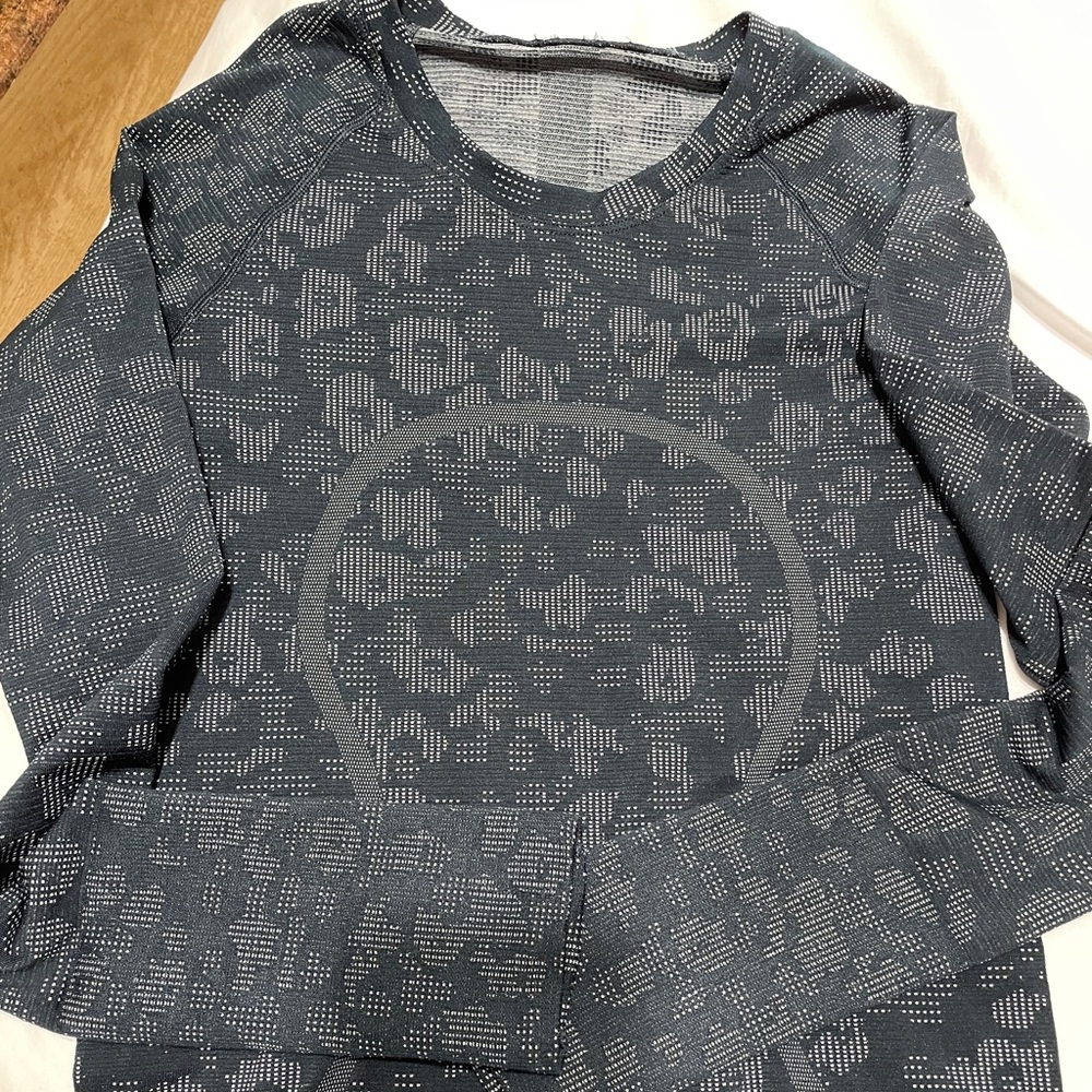 Lululemon Swift Tech Long Sleeve - image 1